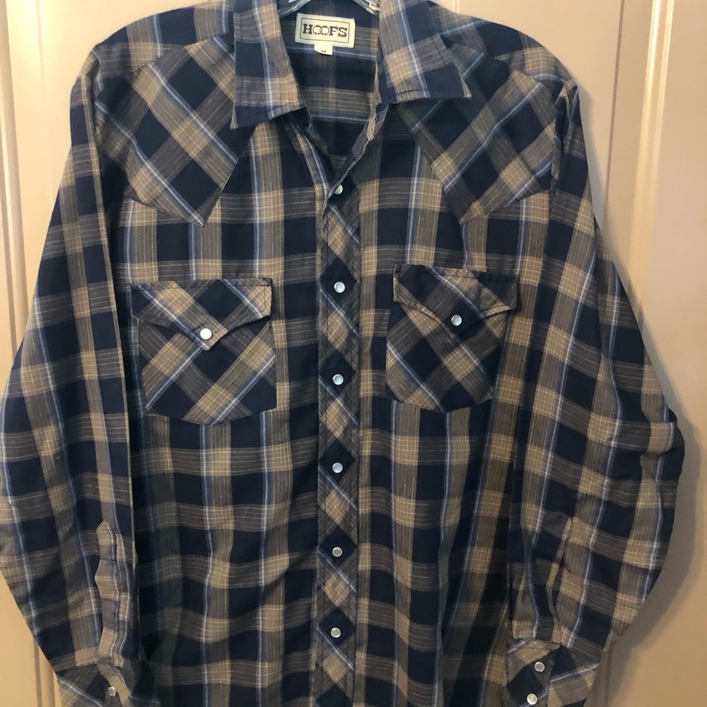 Men’s size medium, long sleeve, western shirt, shades of blue and browns
